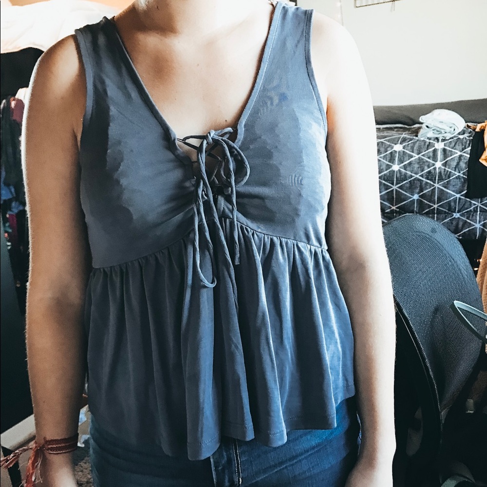 blue tank top